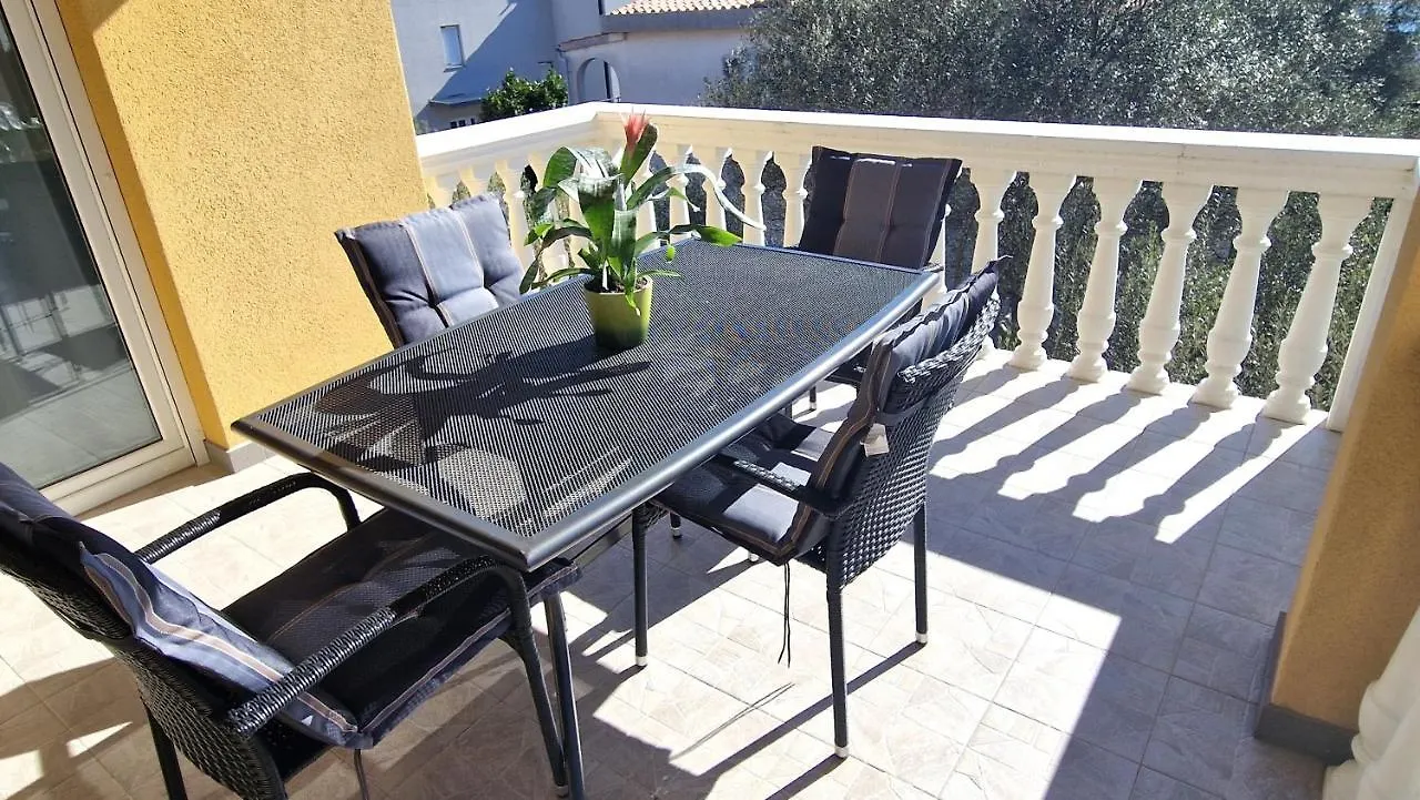 Apartments Ana & Ivan Krk Town